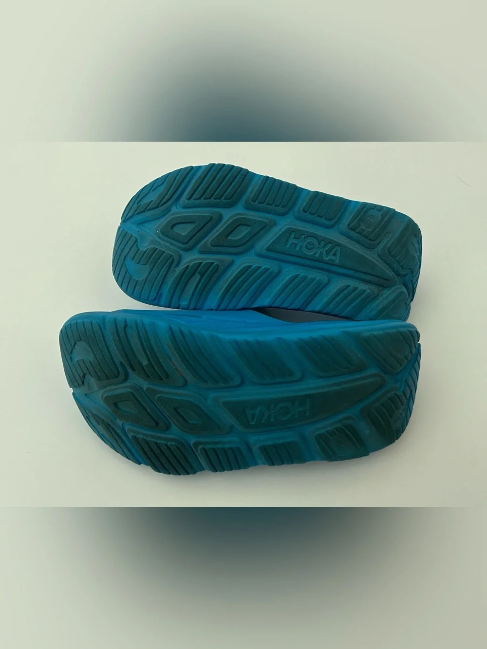 Hoka Ora Recovery Slide Youth Size 6 Blue Sandals Shoes Slip On Summer Pool $60